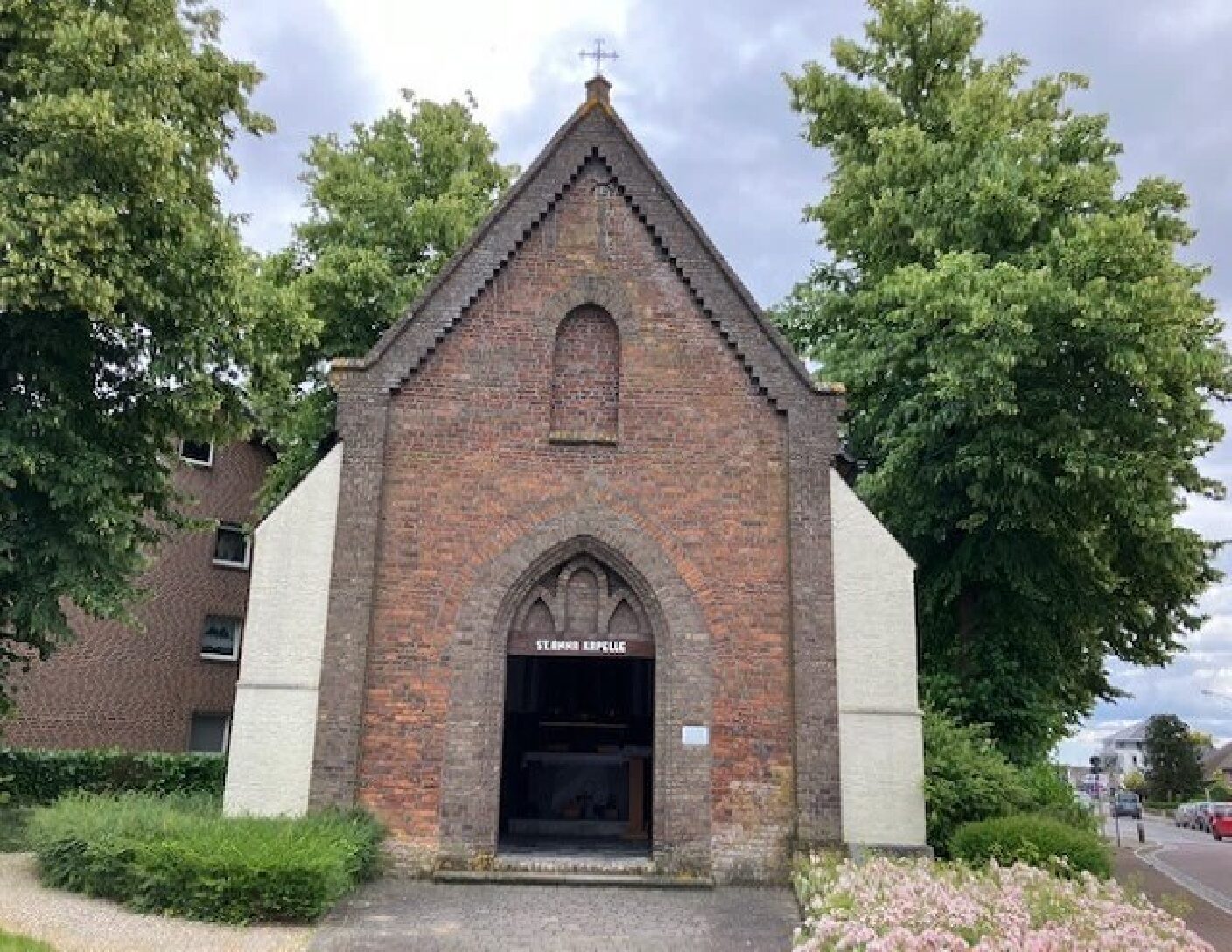 Beten in der Anna-Kapelle